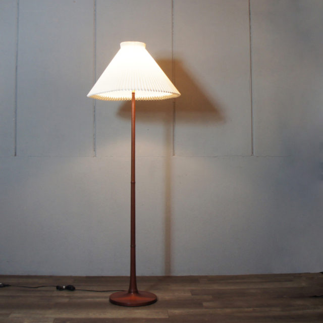 Denmark Vintage “Esben Klint” Design “Le Klint 327” Floor Lamp
