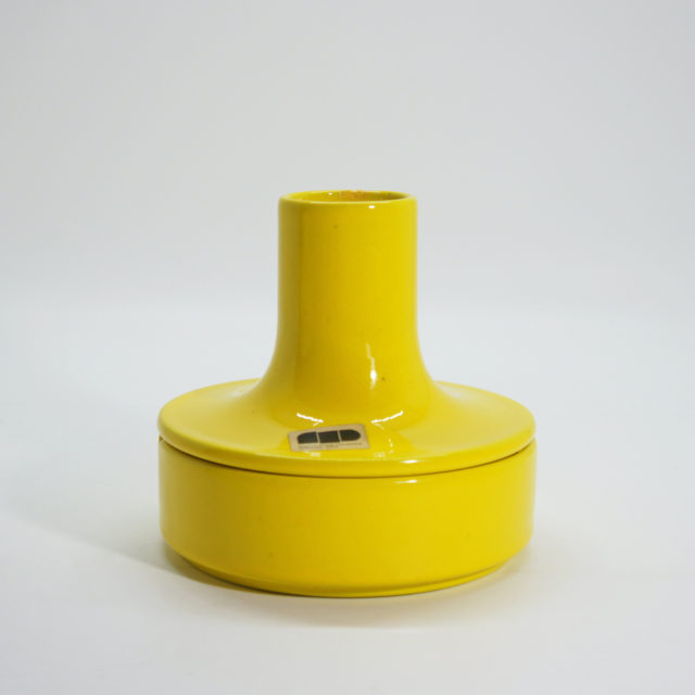 1970’s Italy “Ambrogio Pozzi” Design Ashtray (Yellow) for “Ceramica Franco Pozzi”