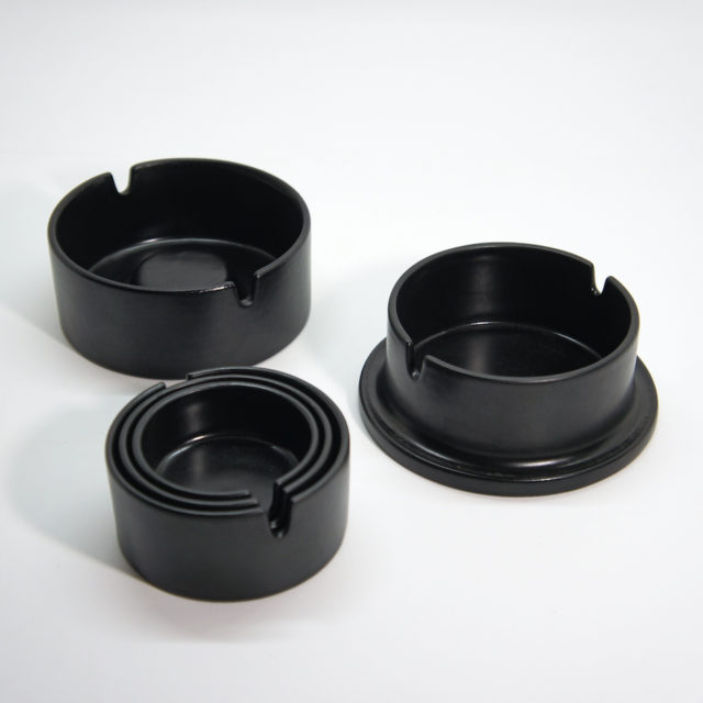 1970’s Italy “Ambrogio Pozzi” Design Nesting Ashtray for Ceramica Franco Pozzi