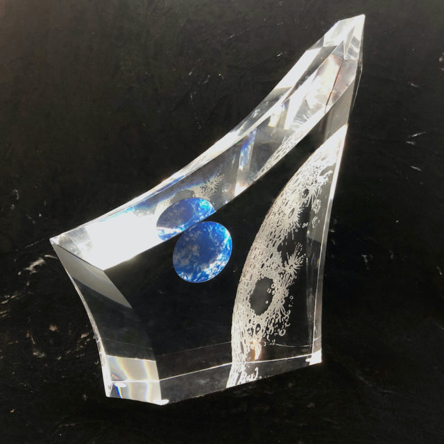 “HOYA” Crystal Art Sculpture “Earth seen from the moon”