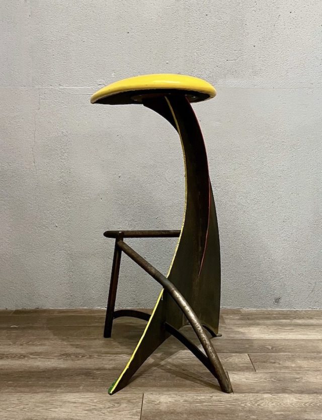 90’s “真壁 廉” 作 “Half Moon Stool” for 沖縄ホテルムーンビーチBar