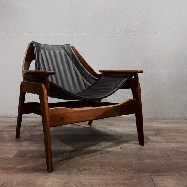 1964 U.S. “Jerry Johnson” Design Walnut Leather Sling Chair
