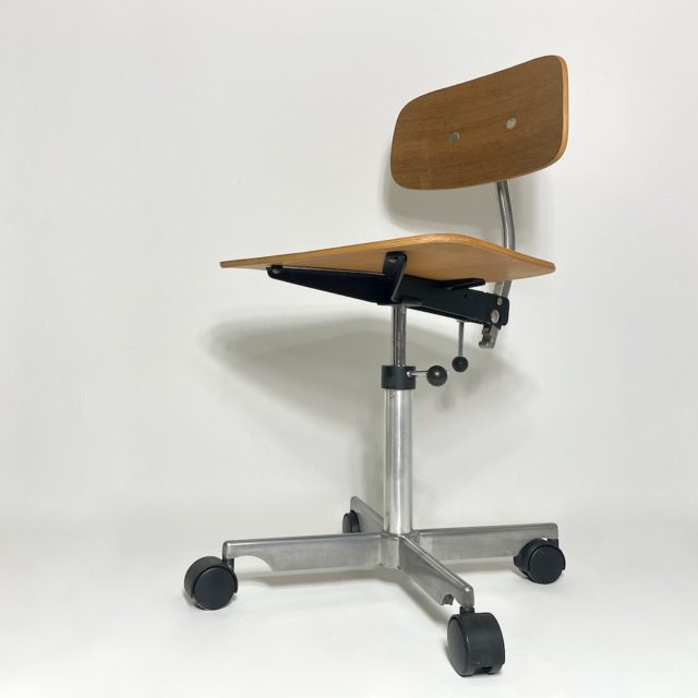 90’s Denmark “KEVI mini” Chair Distribut by “FRITZ HANSEN” : Teak Full Restoration